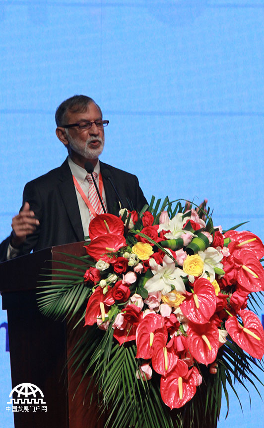 印度柯特罗公司亚太区总裁科普莱尼•普拉卡什在第三届世界新兴产业大会上作主题演讲。(段亚英 摄)
