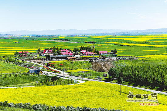 民乐县南丰乡炒面庄村依托扁都口休闲旅游区,发展乡村旅游产业脱贫