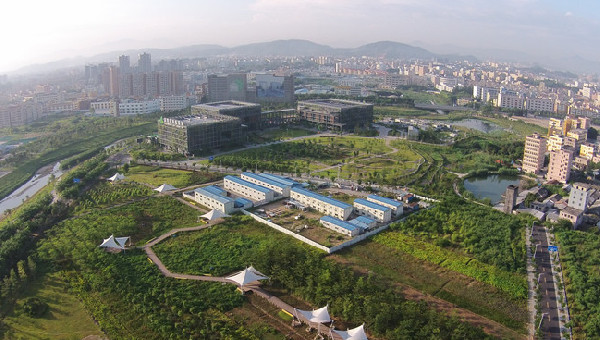 深圳绿色低碳发展的名片：深圳国际低碳城[组图]