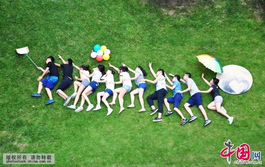 图为“和冥王星一起合个影”。中国网图片库 许文豪摄