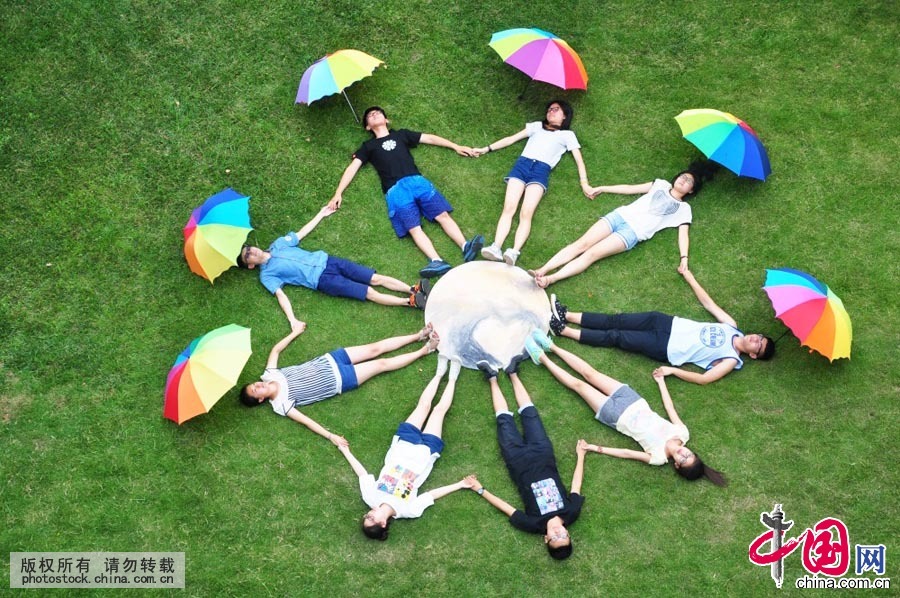 图为“我们同在冥王星”。中国网图片库 许文豪摄