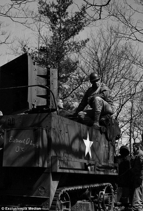 揭秘二战盟军“幽灵部队”：用充气坦克迷惑德军