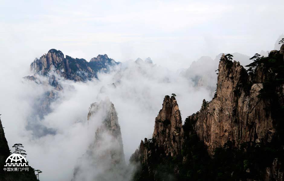 黄山风景区：幻化无穷的“黄山云烟曲”