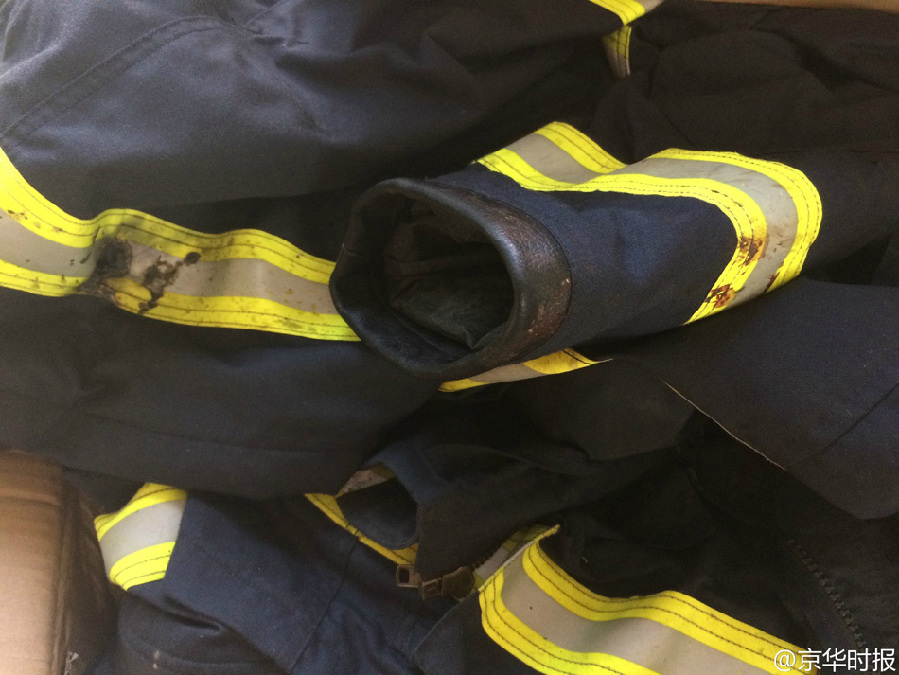 天津爆炸已致多名消防员牺牲 仍有消防员失联