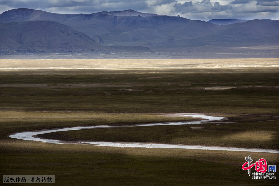 穿越青藏高原阿里大北线 河湖灵秀[组图]