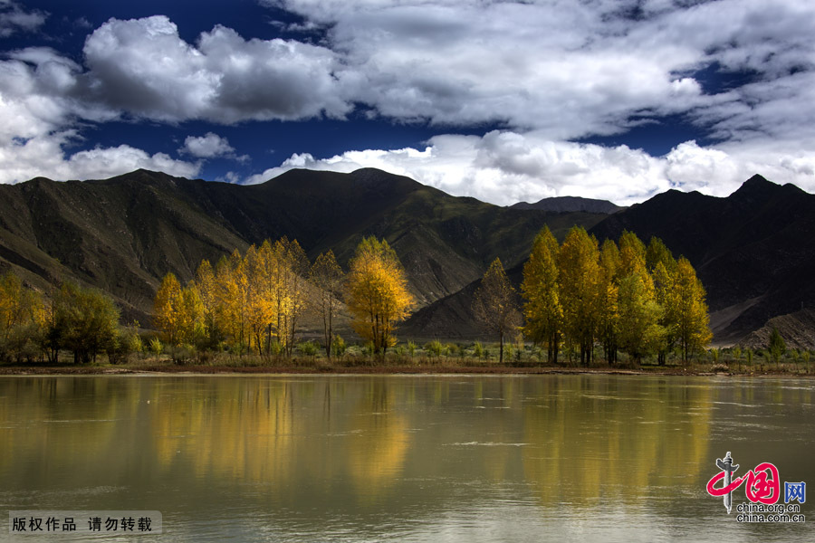穿越青藏高原阿里大北线 河湖灵秀[组图]