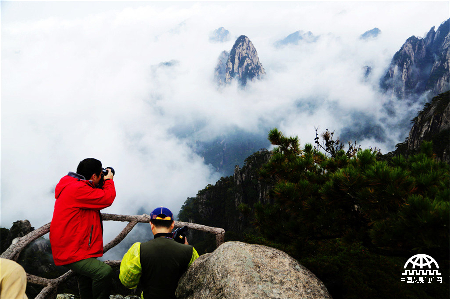 金秋黄山胜春潮