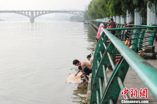 广西纪委回应柳州市长落水身亡事件：未对其进行任何调查
