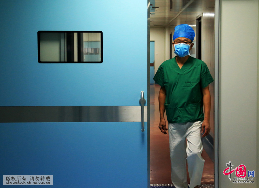 【中国故事】外科医生罗志刚的“on call 24小时”