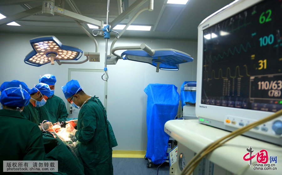 【中国故事】外科医生罗志刚的“on call 24小时”