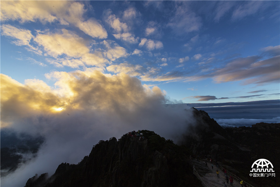 黄山：如梦如幻的“云霞美景”