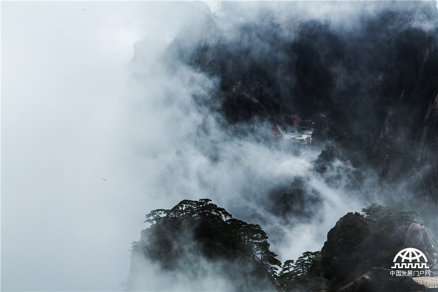黄山：如梦如幻的“云霞美景”