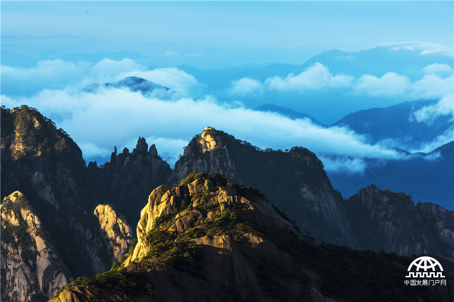 黄山：如梦如幻的“云霞美景”