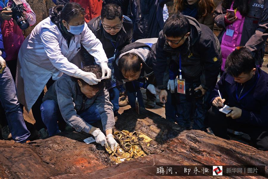 （城乡热点）（1）海昏侯墓出土金饼达285枚　数量为汉墓考古之最