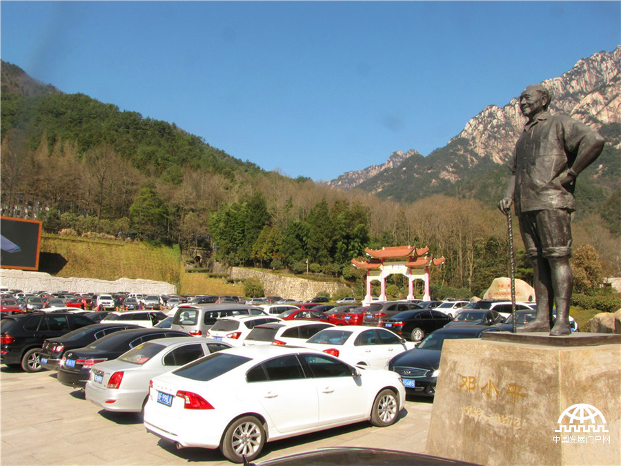 安徽:猴年黄山旅游红了火 安徽:猴年黄山旅游红了火