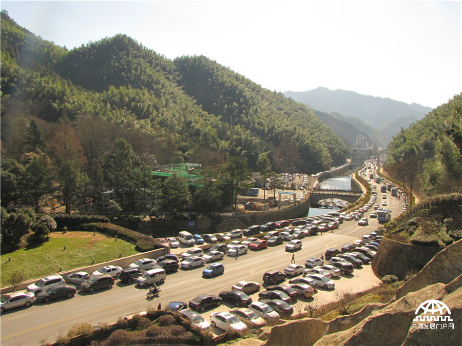 安徽:猴年黄山旅游红了火 安徽:猴年黄山旅游红了火