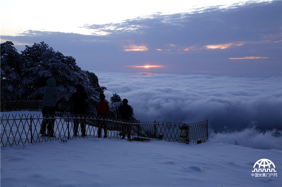 雪后黄山：银妆素裹、玉砌冰雕