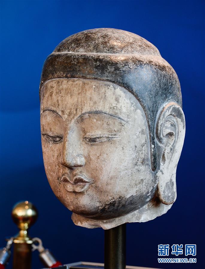 (社会)(2)星云大师护送北齐佛首造像回归大陆