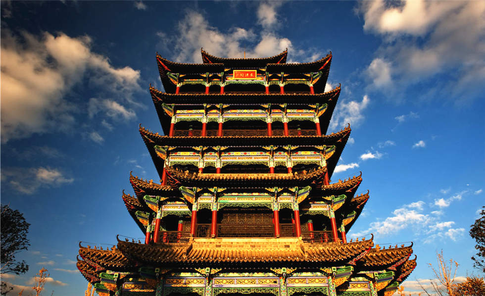 【名胜呈贡】三台山高耸入云