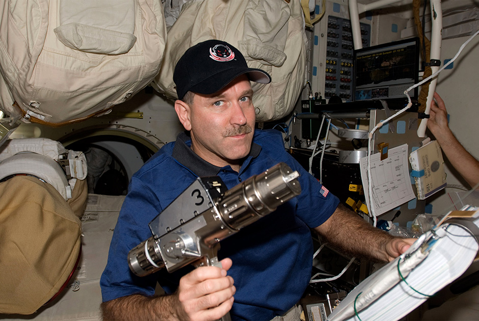 成为一名“太空人”必备的N件“单兵武器”