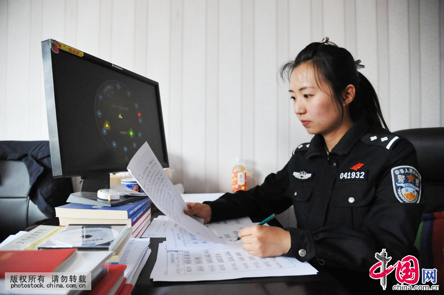90后女刑事技术警察:细微之处揭开真相_中国发