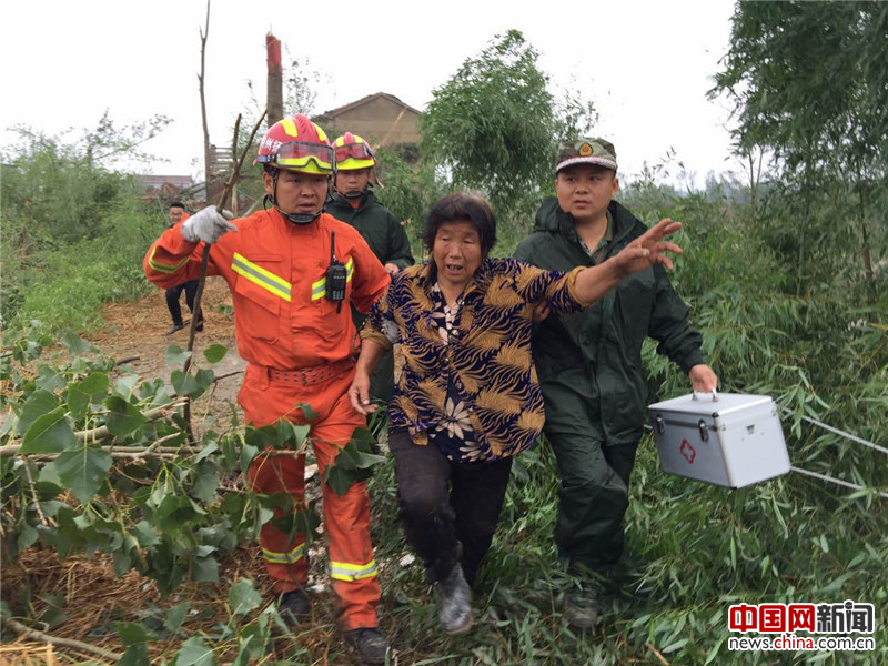 驰援阜宁:江苏消防全警动员 搜救疏散群众800