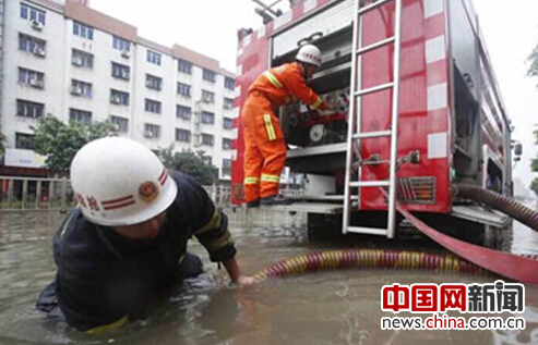 泉州：抗击台风“尼伯特” 消防营救疏散51人