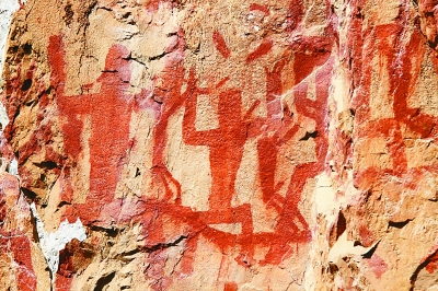 花山岩画申遗成功 填补中国岩画类世界遗产空白