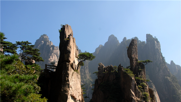 黄山怪石:中外游客心中的一道风景