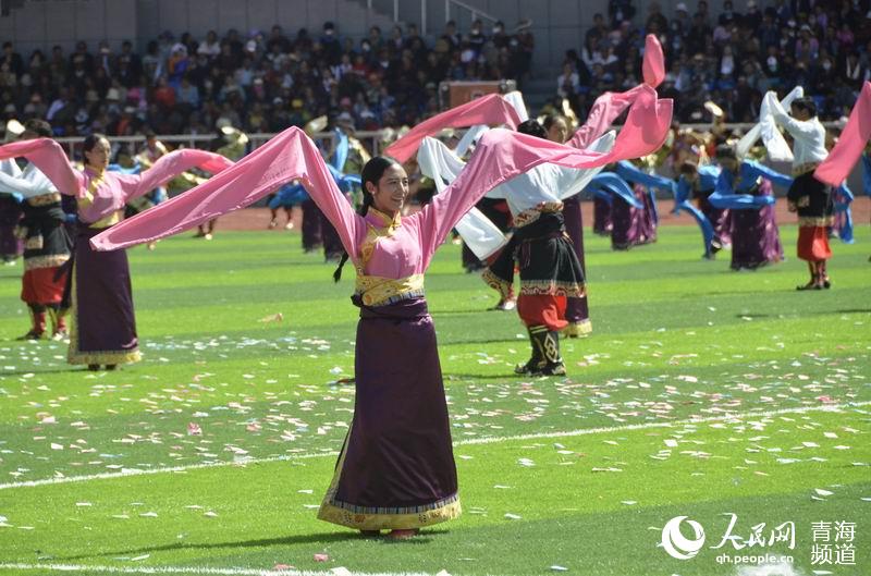 八月，来果洛与格萨尔文化“亲密接触”【8】