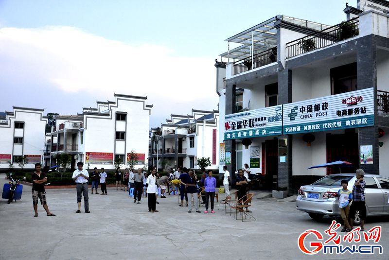 【网络媒体走转改】“红军村”烈士后代讲述家乡巨变