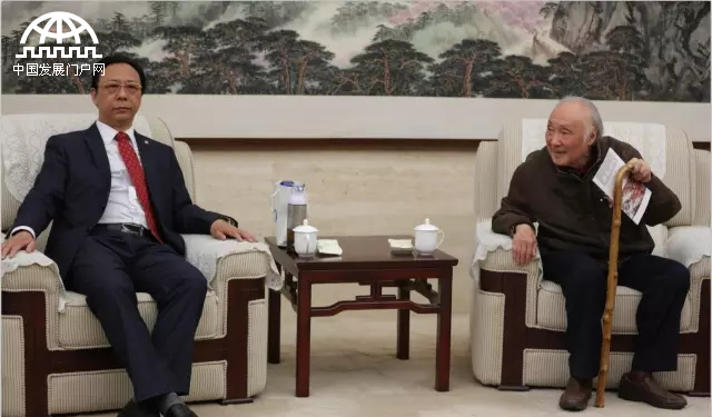 与李可染大女婿俞律谈林散之