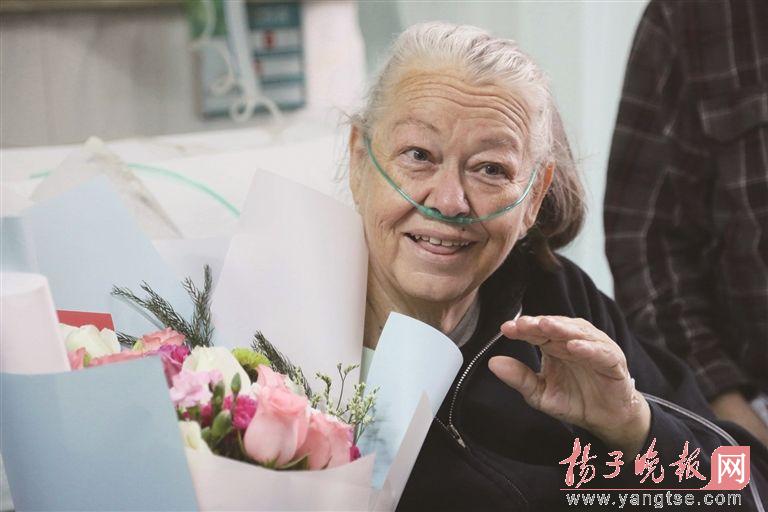 “洋外婆”病情牵动全城 12年来她为徐州孤儿撑起一个家