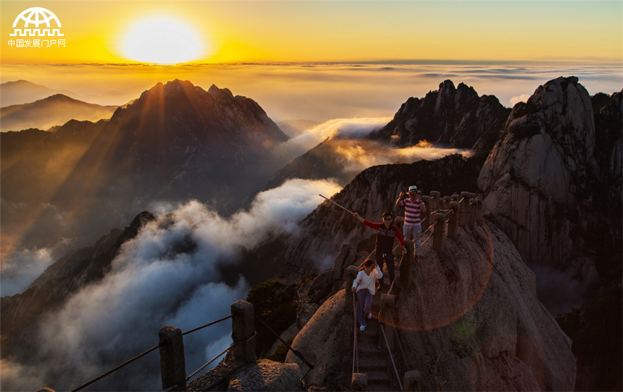 黄山最险峰——天都峰明日恢复对游客开放