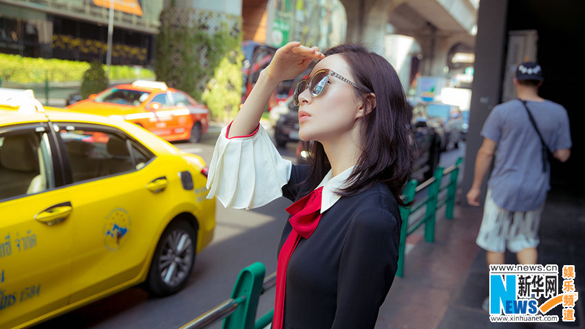 舒畅写真少女感十足 真人秀携手陈坤回忆满满