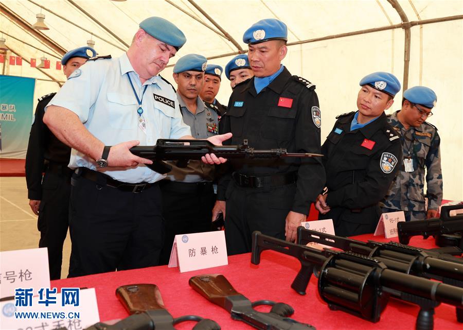 联合国驻利比里亚特派团总警监高度评价中国维和警察防暴队