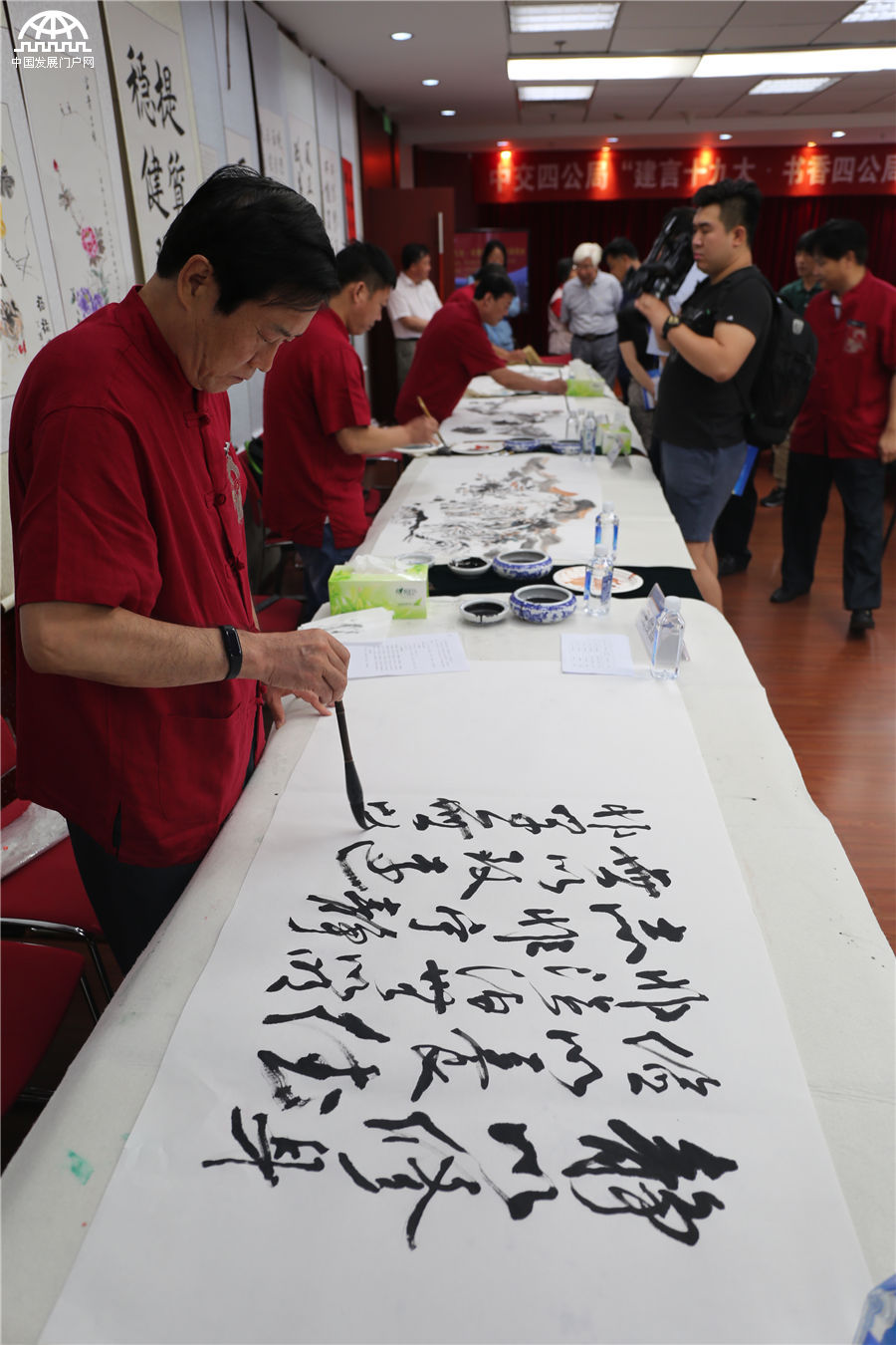 中交四公局举办&apos;建言十九大•书香四公局&apos;书画笔会