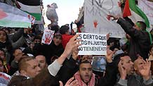 People take part in a demonstration on January 11, 2009 in Madrid, capital of Spain, to protest against Israeli's continued military attacks on the Palestinians in the Gaza Strip. [Xinhua]