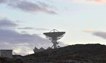 Photo taken on January 21, 2009 shows a satellite ground station at China's Zhongshan Station in Antarctica. The Zhongshan Station is under reconstruction and upgrade. Built in 1989, the Zhongshan Station is one of China's first two research stations in Antarctica.