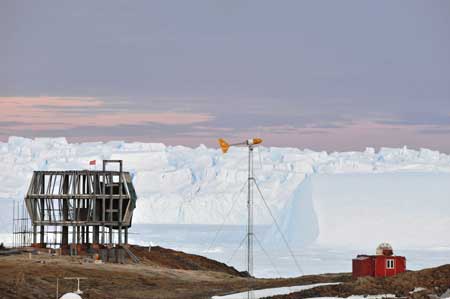 Photo taken on January 21, 2009 shows a structure under construction for space observation at China's Zhongshan Station in Antarctica.