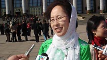 Wu Haiying of the Hui Muslim ethnic group is a deputy from the Ningxia Hui Autonomous Region to this year's NPC session.