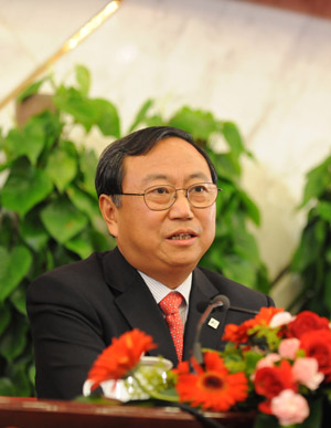 Wan Jifei, member of the 11th National Committee of the Chinese People's Political Consultative Conference (CPPCC), answers questions during a press conference on the World Expo 2010 to be held in Shanghai, held by the Second Session of the 11th National Committee of the CPPCC in Beijing, capital of China, on March 8, 2009. 