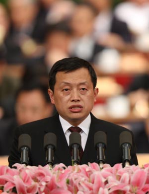 Wei Xiaochun, member of the 11th National Committee of the Chinese People's Political Consultative Conference (CPPCC), speaks at the fourth plenary meeting of the Second Session of the 11th National Committee of the CPPCC held at the Great Hall of the People in Beijing, capital of China, on March 9, 2009. 