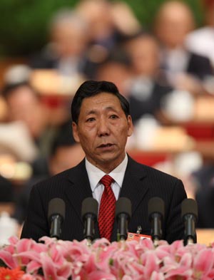 Basang Toinzhub, member of the 11th National Committee of the Chinese People's Political Consultative Conference (CPPCC), speaks at the fourth plenary meeting of the Second Session of the 11th National Committee of the CPPCC held at the Great Hall of the People in Beijing, capital of China, on March 9, 2009. 