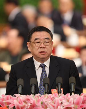 Ma Qingsheng, member of the 11th National Committee of the Chinese People's Political Consultative Conference (CPPCC), speaks at the fourth plenary meeting of the Second Session of the 11th National Committee of the CPPCC held at the Great Hall of the People in Beijing, capital of China, on March 9, 2009. 