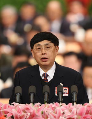 Chen Haosu, member of the 11th National Committee of the Chinese People's Political Consultative Conference (CPPCC), speaks at the fourth plenary meeting of the Second Session of the 11th National Committee of the CPPCC held at the Great Hall of the People in Beijing, capital of China, on March 9, 2009.