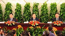Minister of Commerce Chen Deming (L), Minister of Industry and Information Technology Li Yizhong (C) and Minister of Human Resources and Social Security Yin Weimin attend a press conference on 'Boost domestic demand, increase employment and sustain economic growth' held by the Second Session of the 11th National People's Congress (NPC) at the Great Hall of the People in Beijing, capital of China, on March 10, 2009.