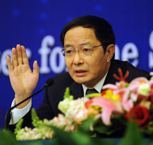 Ou'yang Jian, China's vice minister of Culture, answers questions during a group interview on 'Cultural Market and Development of Cultural Industry' held by the Second Session of the 11th National People's Congress (NPC) in Beijing, capital of China, on March 12, 2009. Some leading officials from Chinese Ministry of Culture attended the interview on Thursday. 