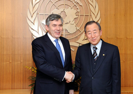 UN Secretary-General Ban Ki-moon (R) meets with British Prime Minister Gordon Brown at the United Nations headquarters in New York, the United States, on March 25, 2009. Ban said on Wednesday that he had 'very productive' talks with visiting British Prime Minister Gordon Brown on such issues as the upcoming G20 summit, scheduled for April 2 in London.