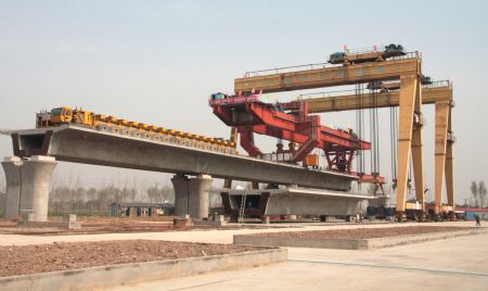 Photo taken on March 27, 2009 shows the construction site of Cangzhou passage of the Beijing-Shanghai Express Railway in Cangzhou, north China's Hebei Province. The construction of 137.8-kilometer-long Cangzhou passage kicked off on Thursday.